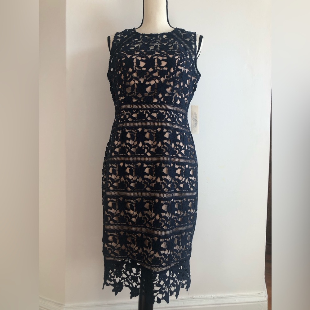 Eliza J Women’s sleeveless lace sheath dress - Navy